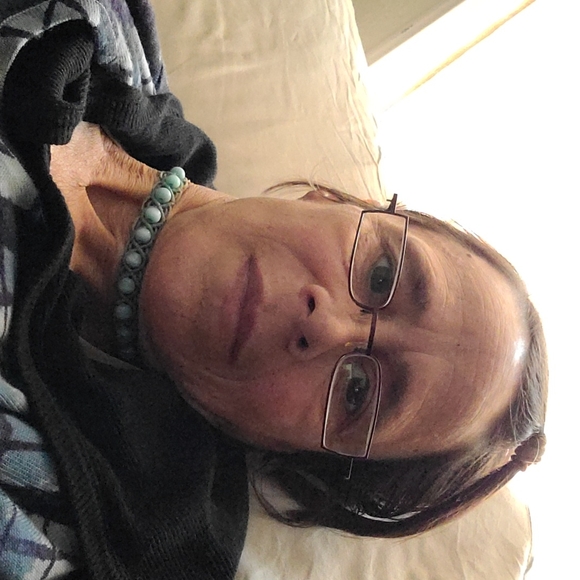 Meet your Posher, Dawn - Picture 2 of 2